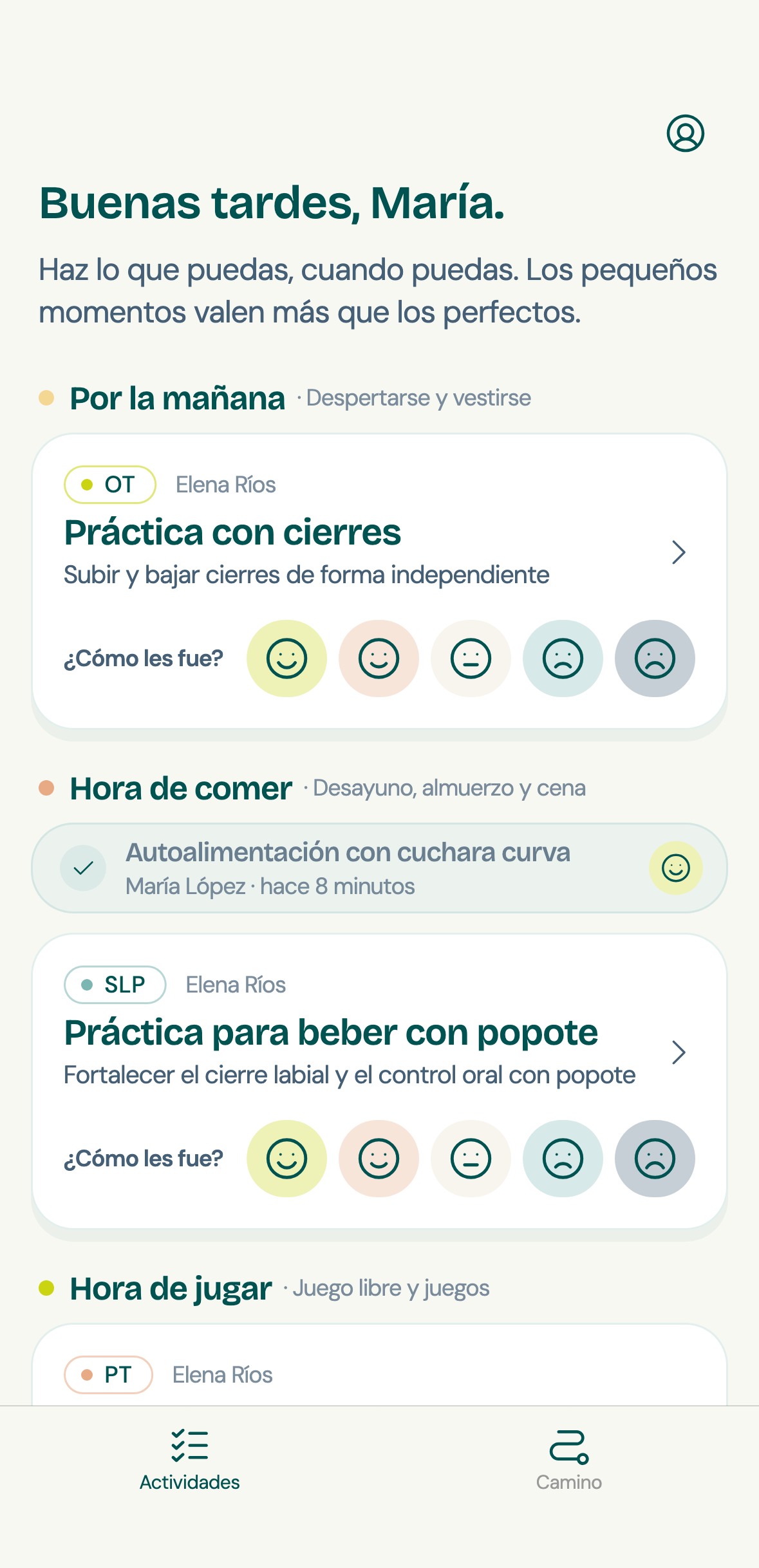 The same activities screen in Spanish, with “¿Cómo les fue?” under each activity.